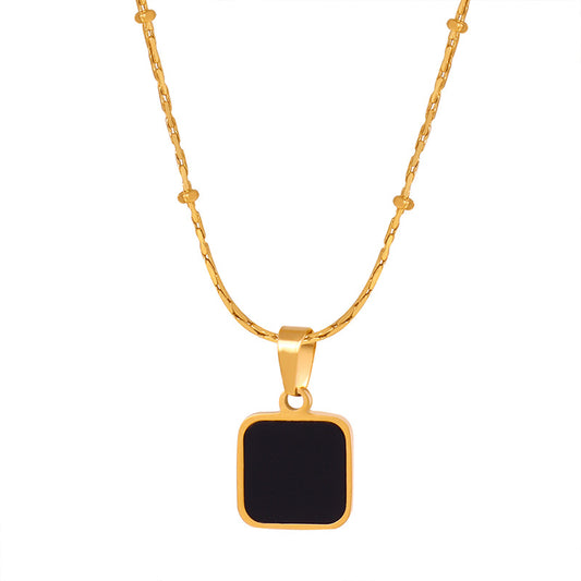 PREMIUM SQUARE PENDANT NECKLACE